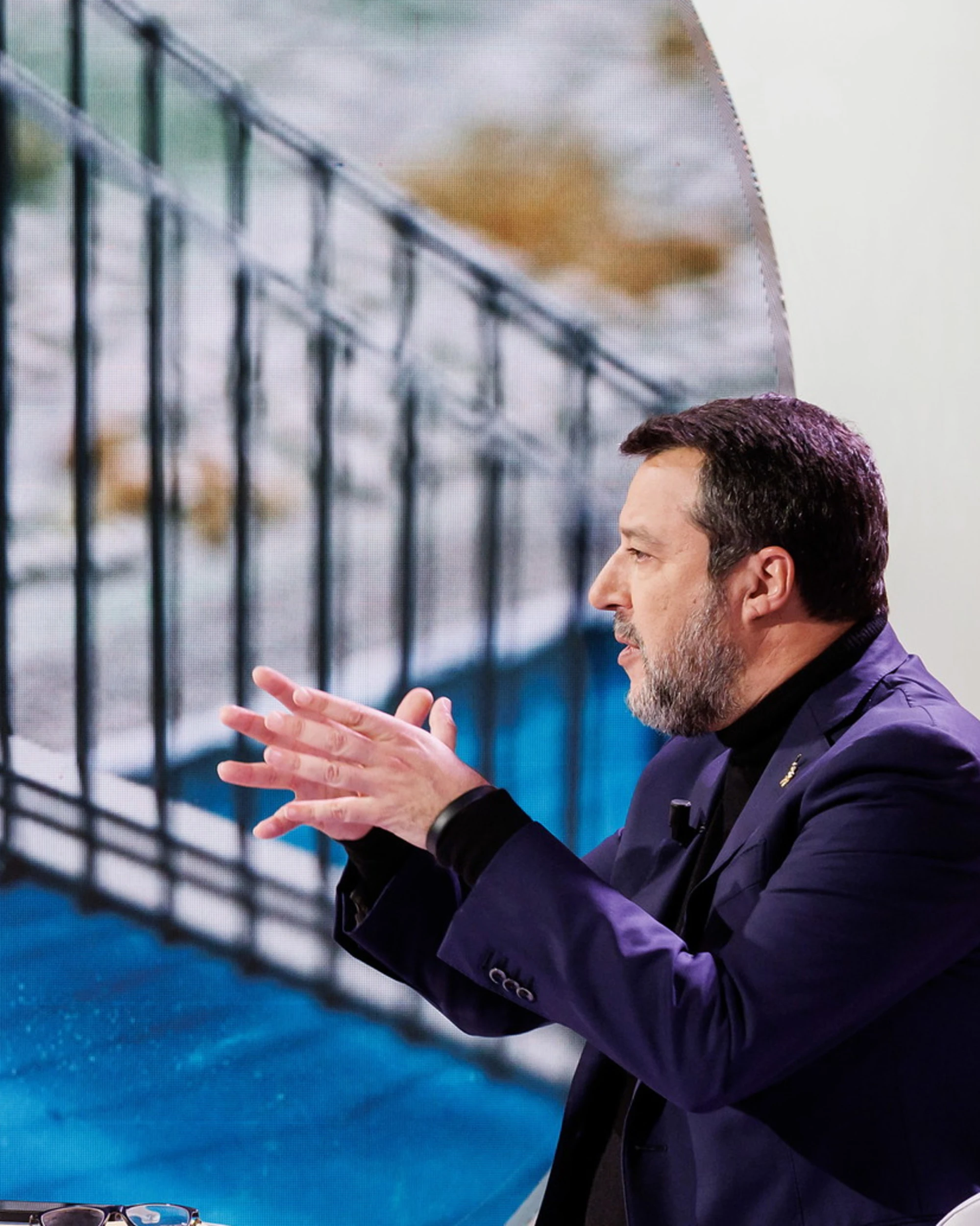 Ponte sullo Stretto, le tre bufale per colpire Salvini