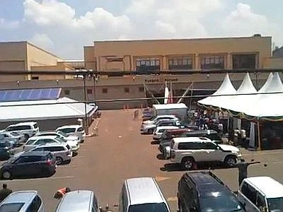 Kenya, assalto in shopping center "Forse due italiani all'interno"