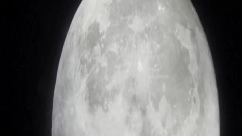 Cile, gli occhi al cielo: ecco la micro-luna blu