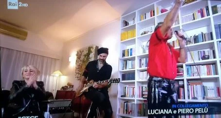 Luciana Littizzetto a Che tempo che fa, la "marchetta" in diretta: "Incredibile, Fazio imbarazzatissimo"