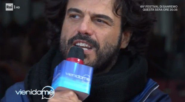 Vieni da me, Francesco Renga e la struggente confessione: "Mio padre ha l'Alzheimer. Quando lo vedo..."