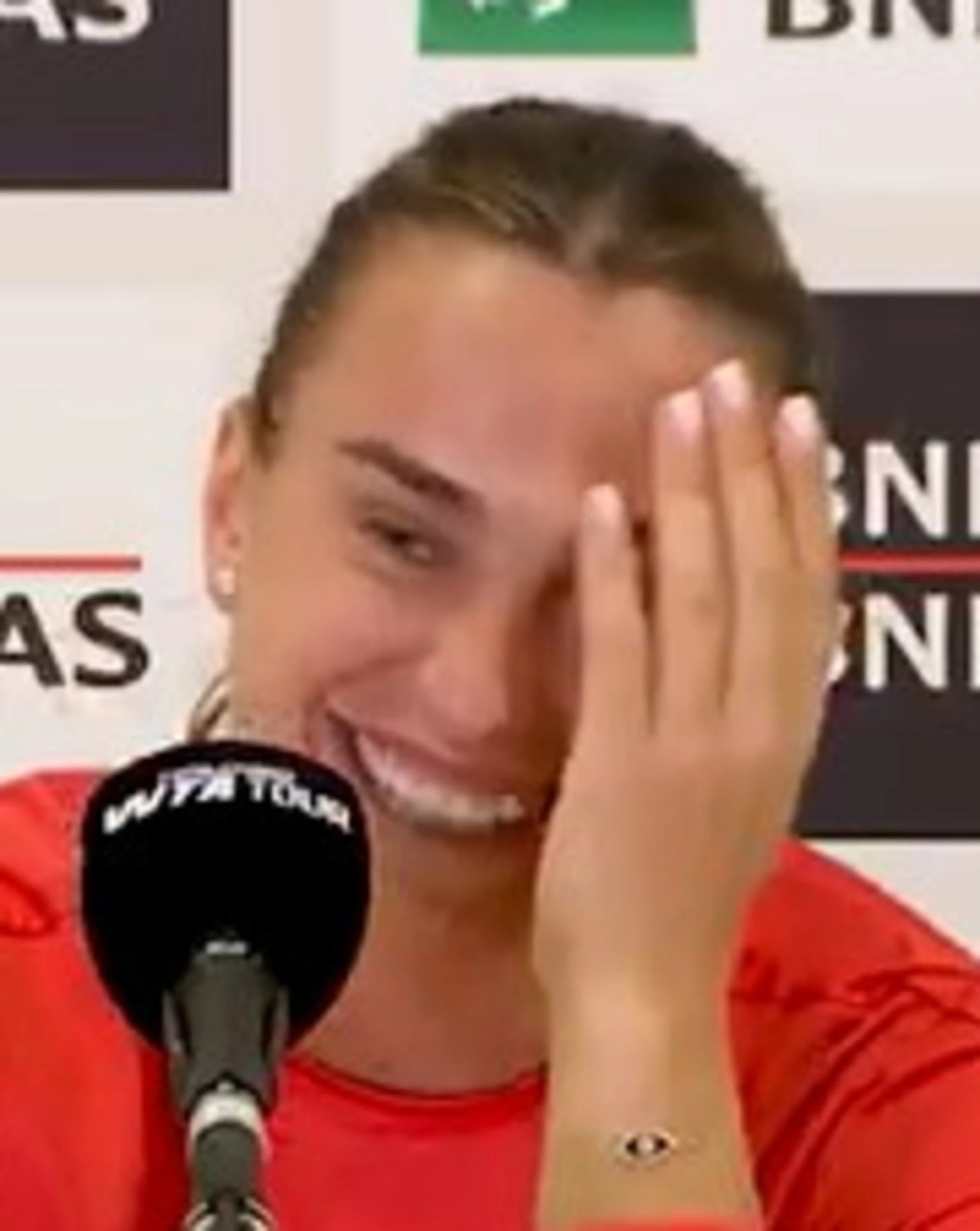 Sinner, l'urlo al Foro italico: Sabalenka in clamoroso imbarazzo 