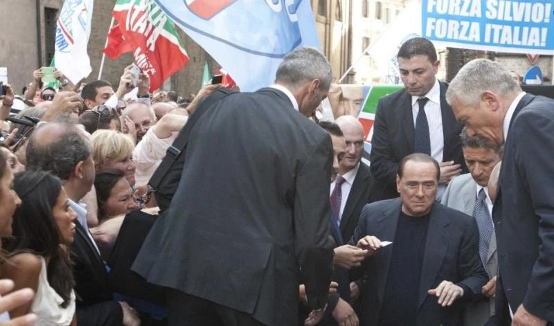 M5S, Gianrusso: "Togliete la scorta a Berlusconi"