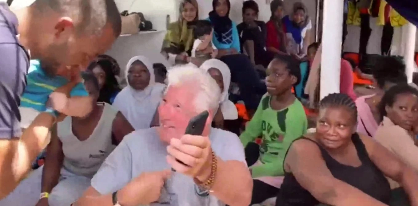 RICHARD GERE A LAMPEDUSA, "BASTA CON LA DEMONIZZAZIONE DEI MIGRANTI"