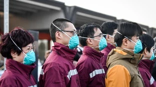 Coronavirus, il politologo Gordon Chang all'Italia: "Non fidatevi degli aiuti della Cina, i morti sono colpa loro"