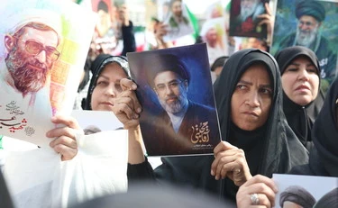 Iran, la diretta. Trump ha Mojtaba nel mirino: "Un grosso errore, non so se durerà". Mattarella convoca il Consiglio supremo di difesa