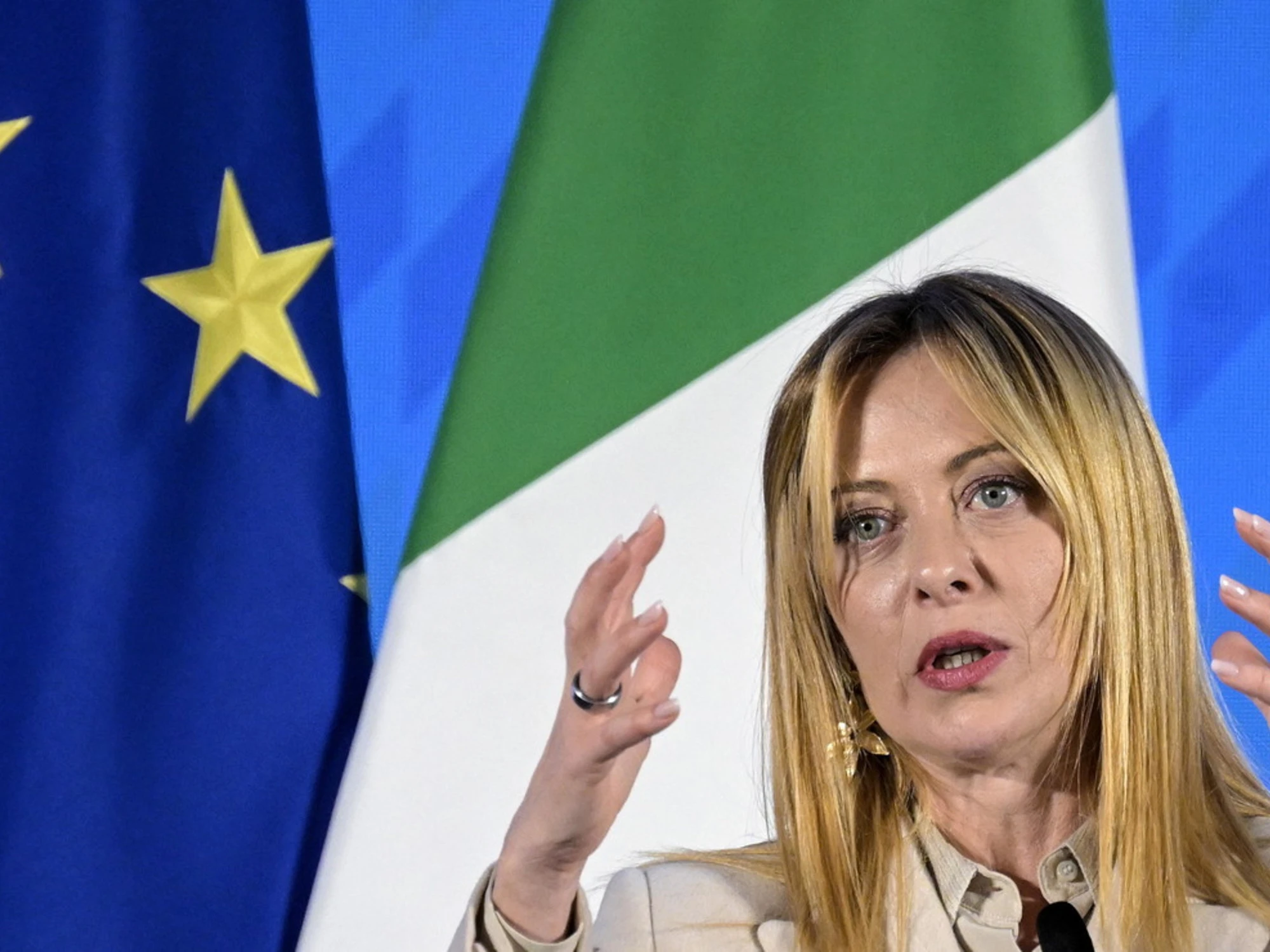 Crans-Montana, "squadre investigative comuni": vince Meloni, indagherà anche l'Italia