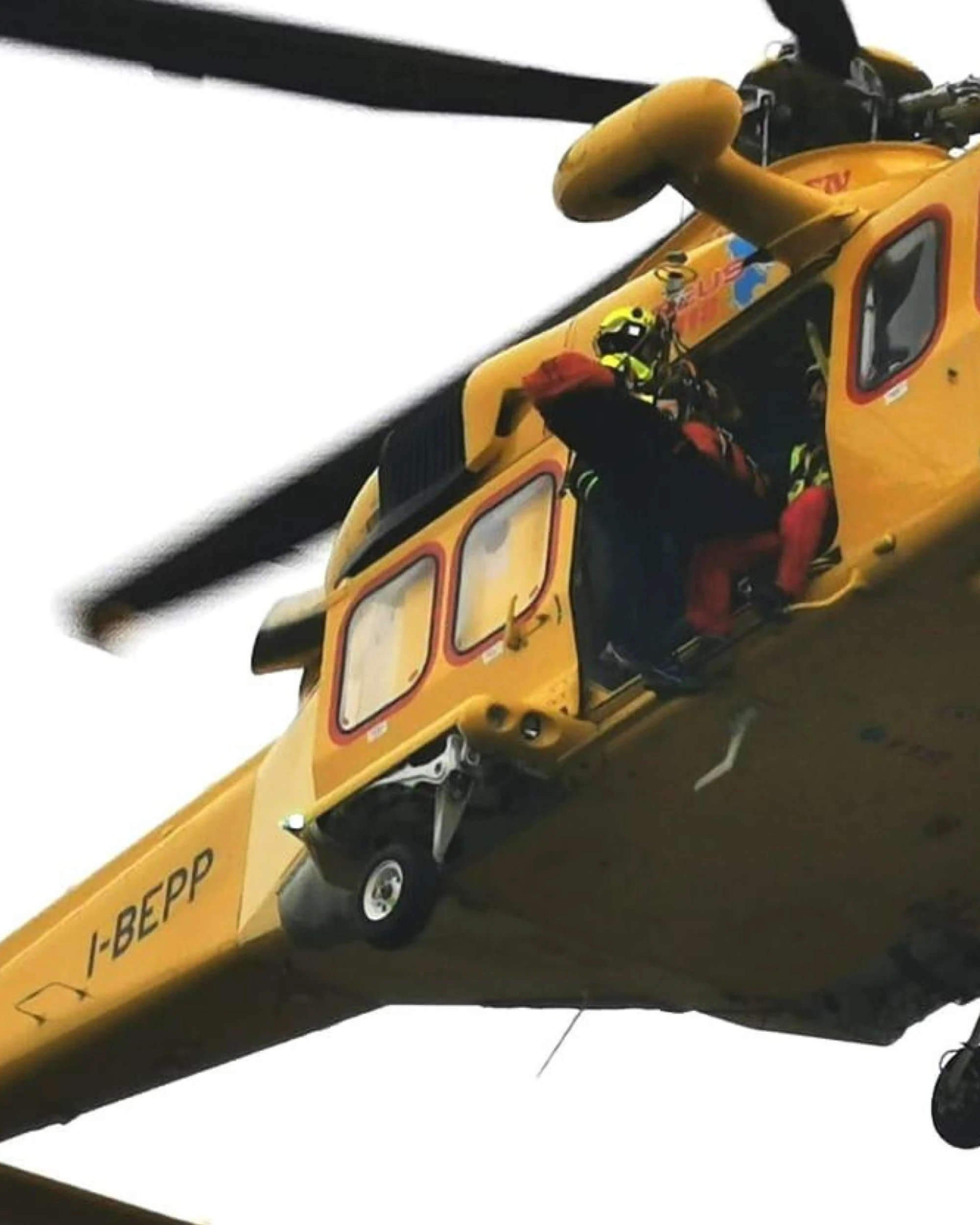 Alto Adige, valanga e strage in montagna: tre morti e due dispersi