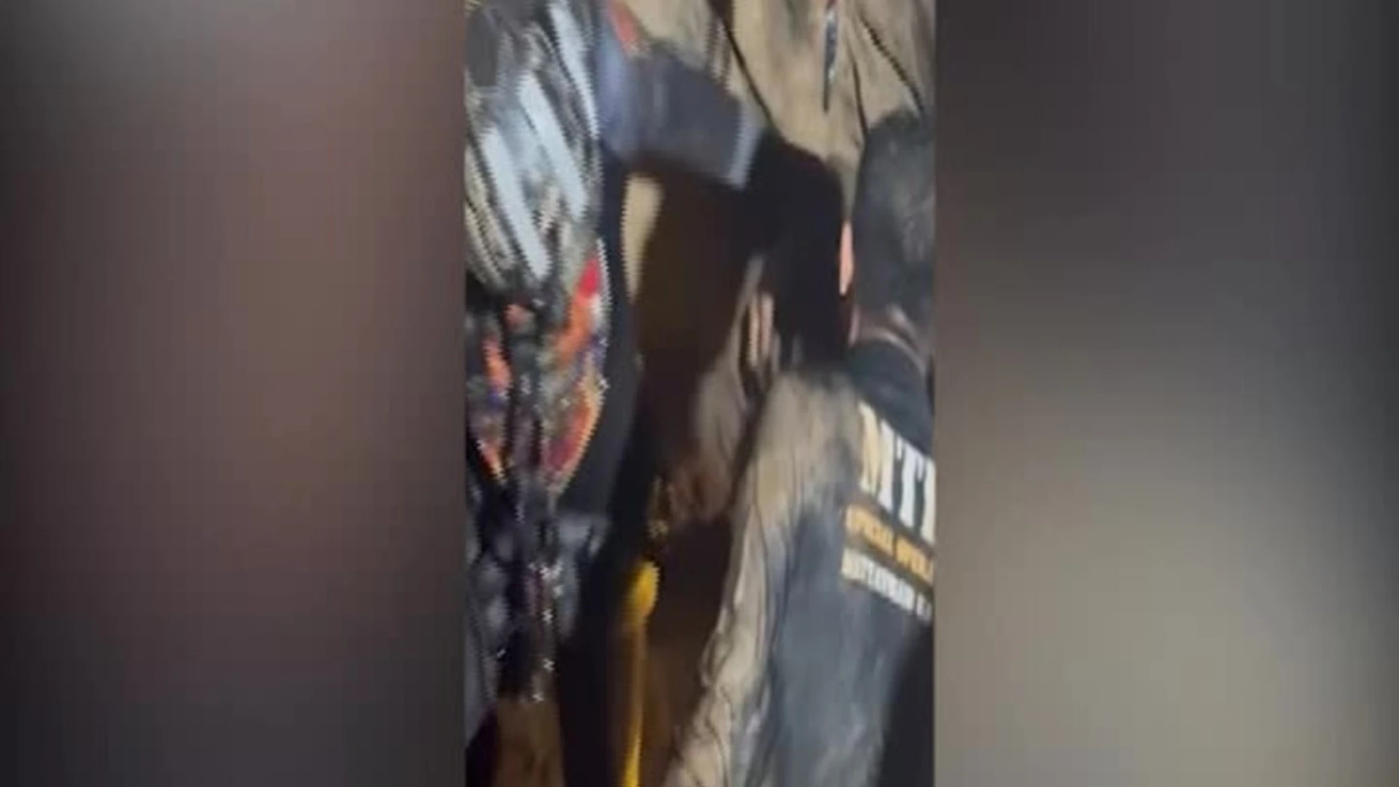 Laos, bloccati in una grotta: estratto il primo dei 5 superstiti