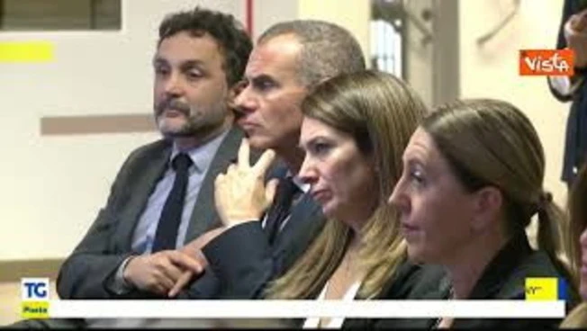 https://media.liberoquotidiano.it/UuYBpZ8200wu5nORdh91ror-HdzNvVDDl3o5IWX7-9o/width:800/quality:90/aW1hZ2VzLzIwMjUvMTAvMTQvMTA0ODIxNjg1LTdiYTBkYjVlLTNjNjctNDAyYy1iNDkyLTU3Yzc3Y2U3OWFhNi5qcGc.webp