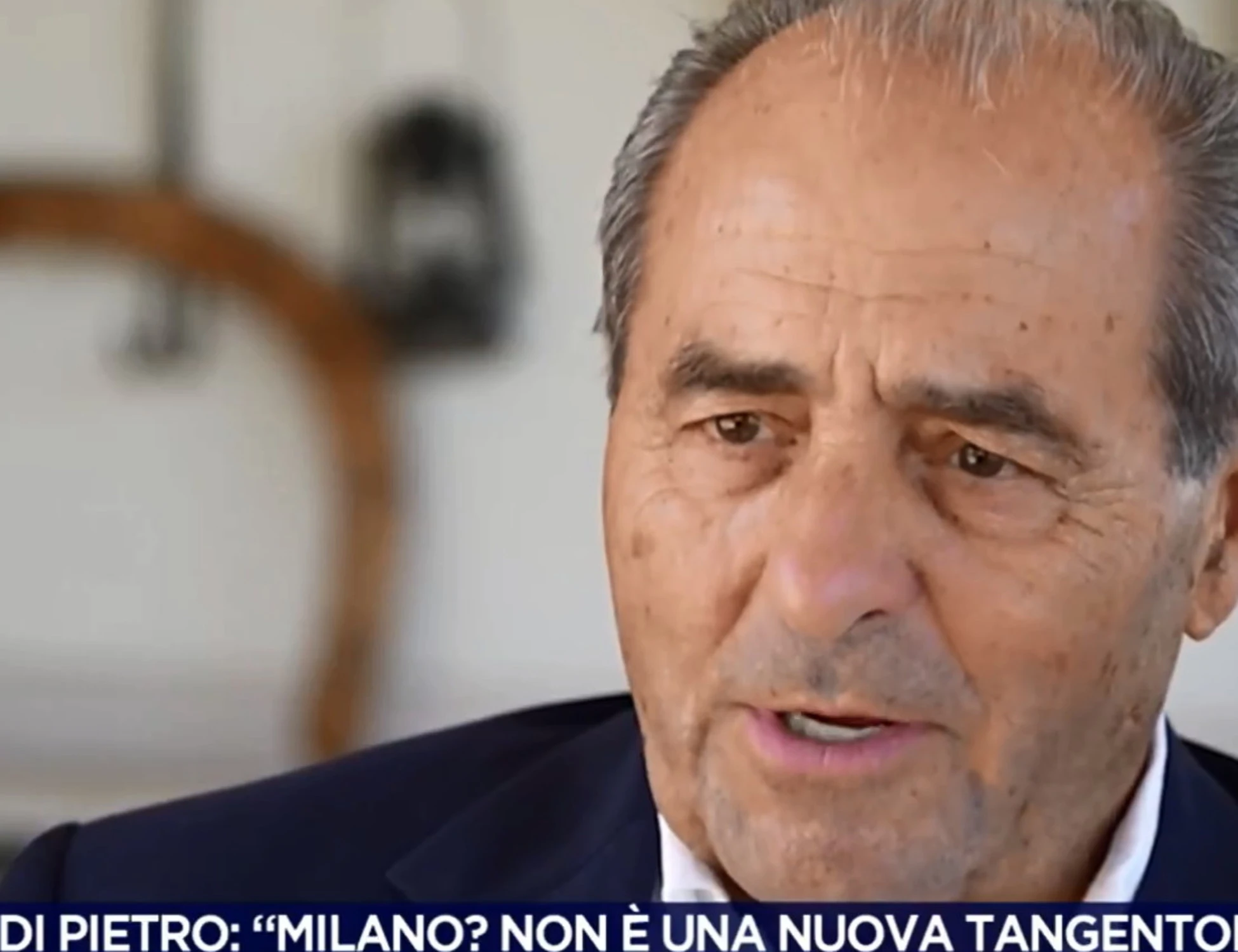 4 di Sera, Di Pietro fa impazzire sinistra e manettari: "Le mele marce"