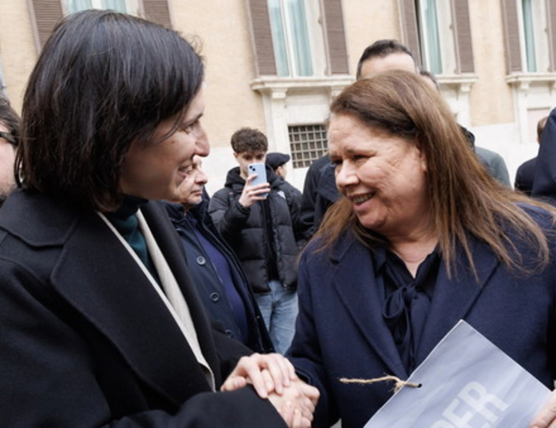 Il Pd allo sbando omaggia più Barghouti delle vittime dell’Olocausto