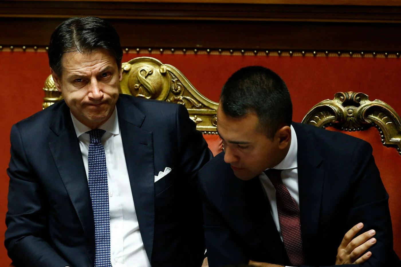 Giuseppe Conte e Luigi Di Maio ai ferri corti: la battaglia sulla manovra di governo