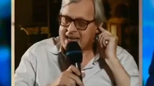 Stasera Italia, Vittorio Sgarbi sulla crisi M5s: "Il Conte che cercano ce l'hanno già, si chiama Luigi Di Maio"