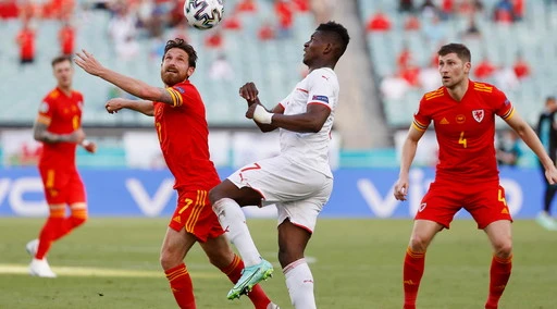 Euro 2020, la Svizzera domina ma si fa raggiungere dal Galles: 1-1, Italia prima nel girone