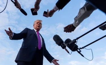 https://media.liberoquotidiano.it/Ux8vwtA1sV_etFjbVDb3bk_gYsSFTcN97bnOaYyjFrw/width:800/quality:90/aW1hZ2VzLzIwMjUvMTAvMDMvMTkxMDE5NDUxLTRlNjQyMDM5LTJjYWUtNDBhYS1hYjZhLTFiOTMyN2Y2ODU0YS5qcGc.webp