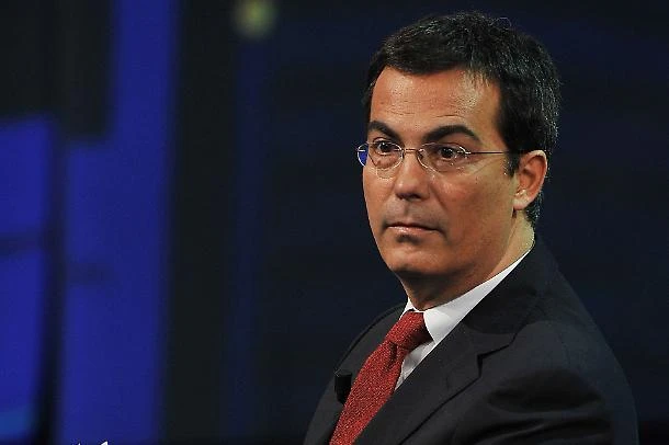 DiMartedì, Giovanni Floris si prende una denuncia: "Fuori legge in diretta", un'accusa clamorosa