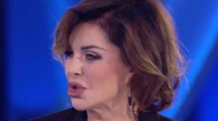 Grande Fratello Vip, Alba Parietti e la verità su Zorzi: "Cinico, snob e arrogante?". Siluro contro Pupo: dietro le quinte