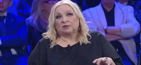 Maria Giovanna Maglie contro Papa Francesco: "Il sermone sui migranti? Pensi ai fedeli che diminuiscono"