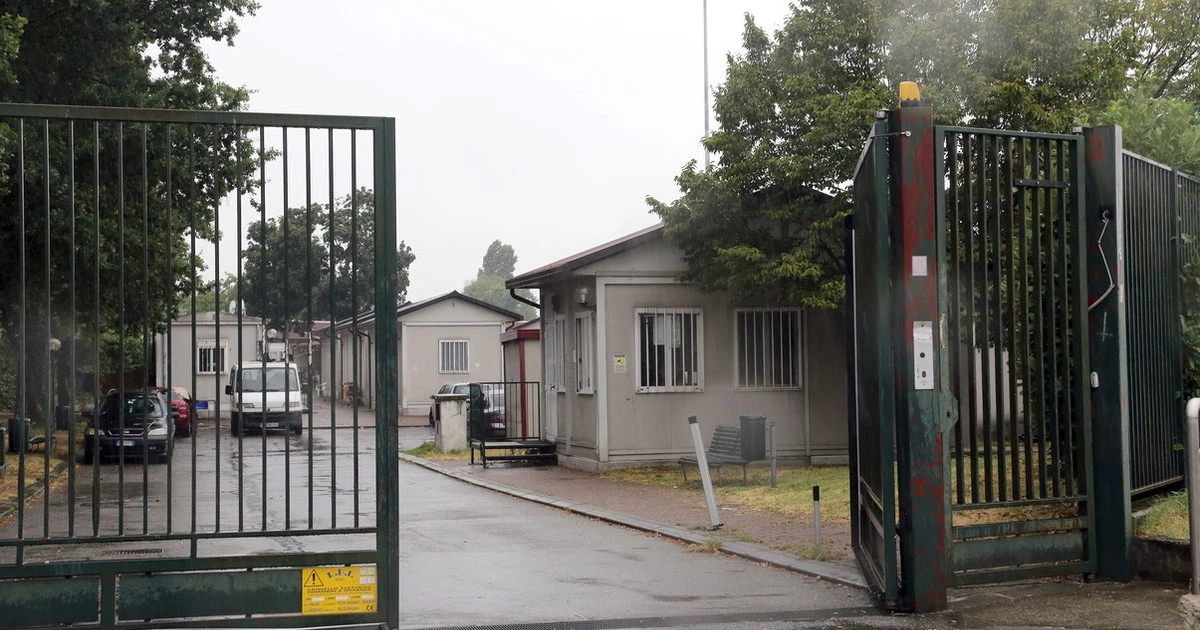 Immigrazione, a Milano le spese folli del Pd: il Comune investe 1 milione ma trova casa a sole 22 famiglie