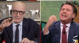 Conte, "Meloni matrigna". Sallusti lo zittisce con un gesto