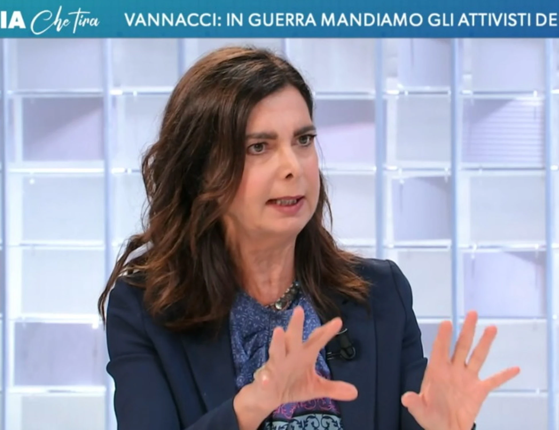 &quot;Sono veramente esterrefatta&quot;. Boldrini deraglia in diretta <span style="color: rgb(153, 0, 0);">Video</span>