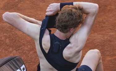 Jannik Sinner, il tormento: quel brusco gesto a fine partita