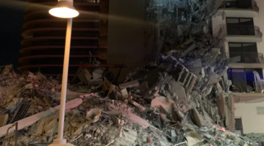 Miami, collassa un edificio di 12 piani: dramma nel cuore della notte. Un morto, 10 feriti e 51 dispersi