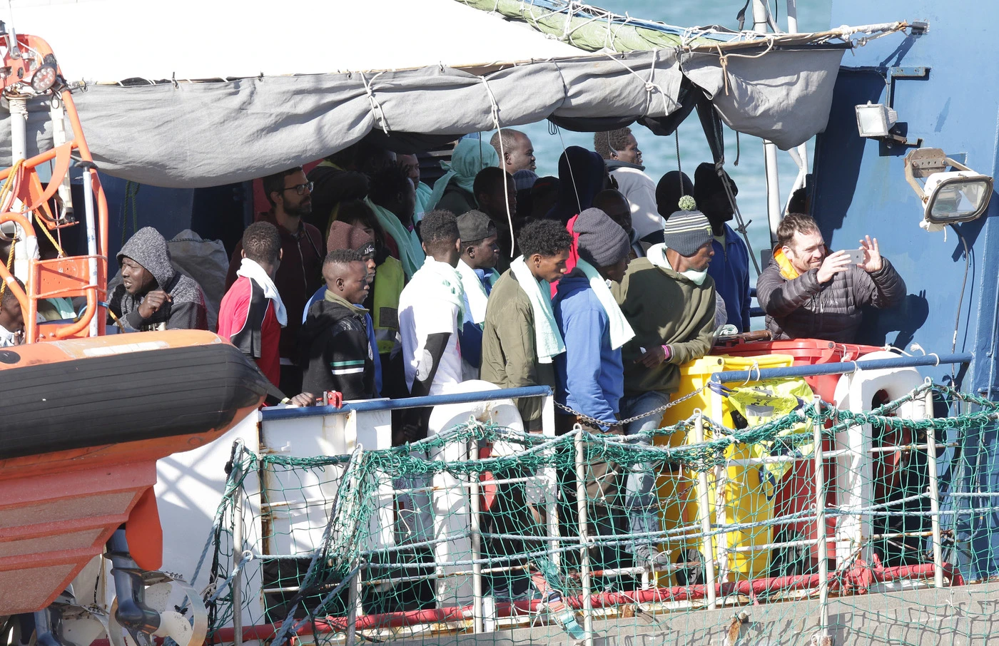 Sea Watch 3, Matteo Salvini accusa: "L'Olanda si disinteressa di una sua nave"