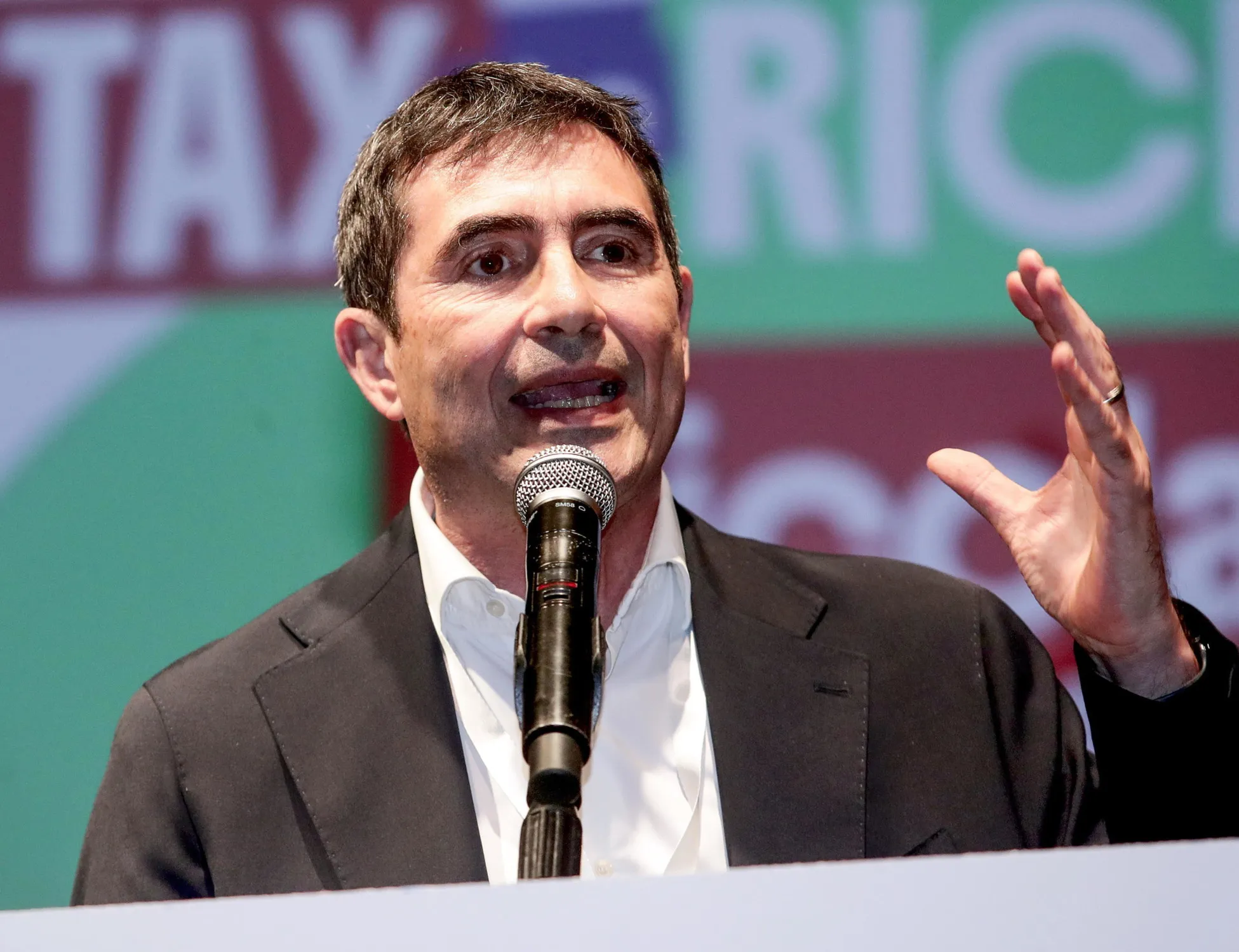 Leggi l'articolo: "No alla spartizione politica": Quirinale, Fratoianni attacca Meloni e si copre di ridicolo