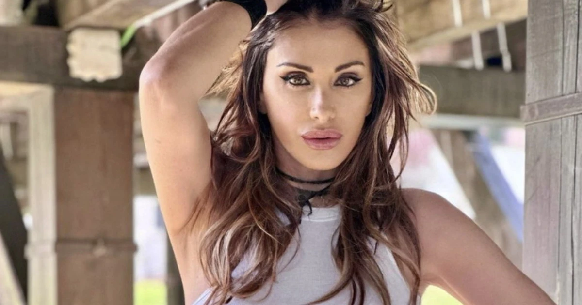 Sabrina Salerno, seno rifatto? Spunta una carta clamorosa: ecco la verità