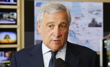 Iran, l'informativa di Antonio Tajani: la sinistra si scatena contro Meloni