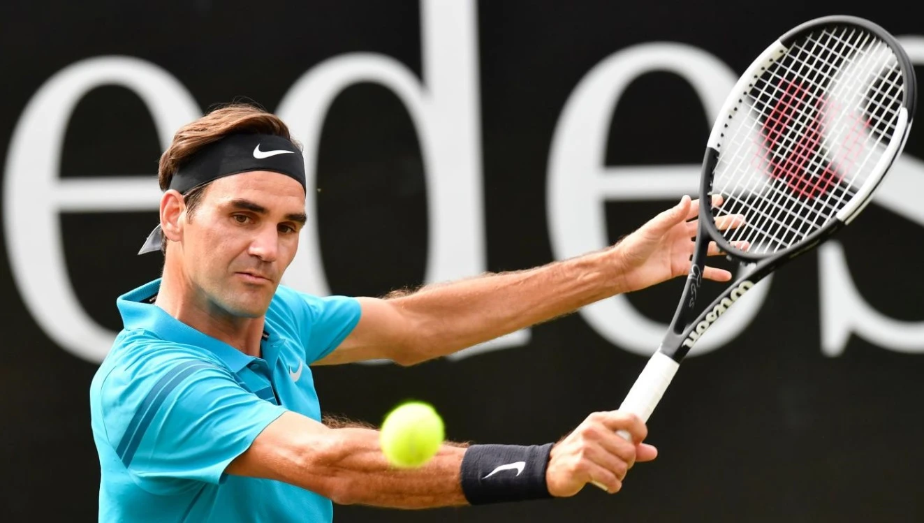 Roger Federer in finale a Stoccarda: da lunedì tornerà numero 1 del mondo