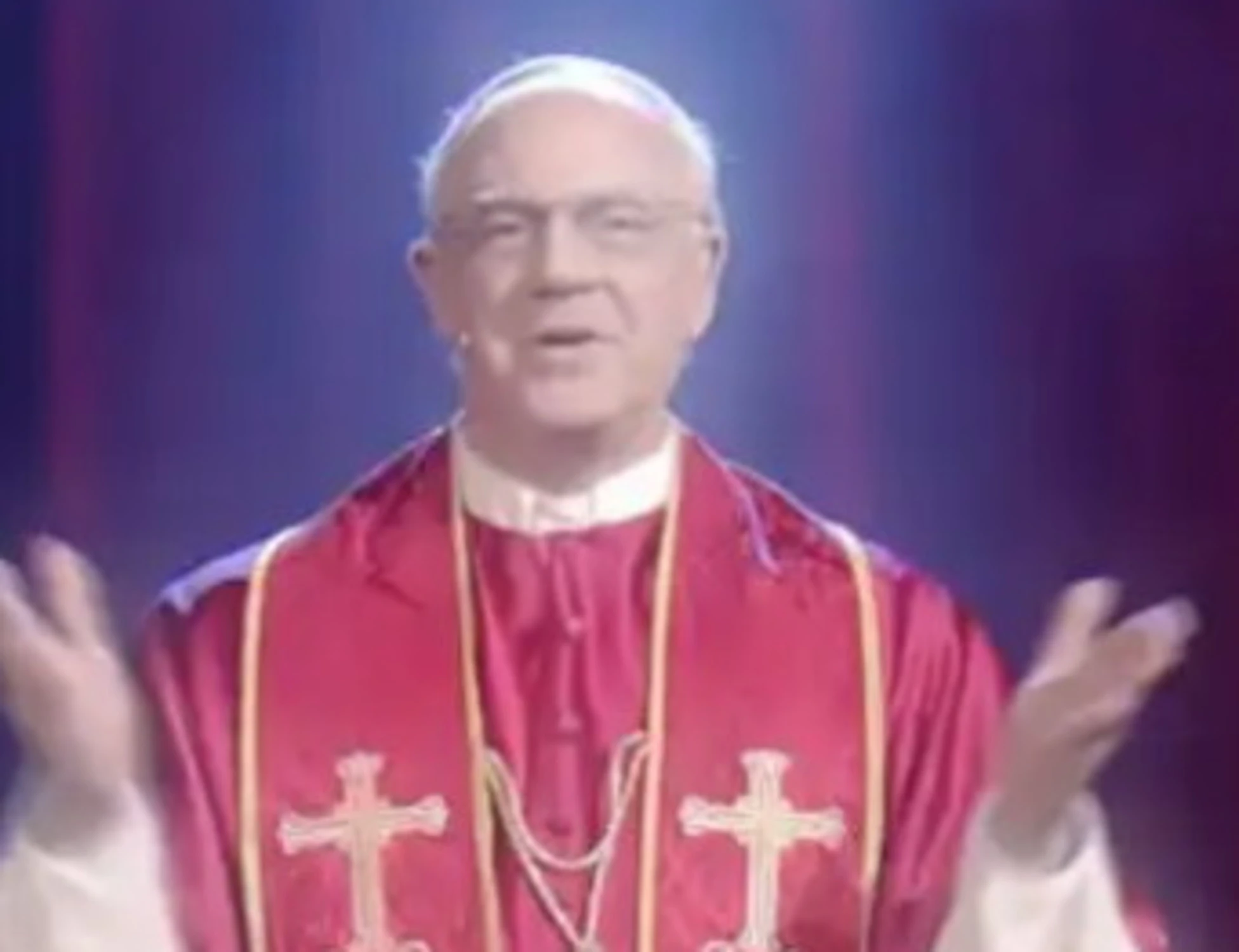 Famiglia cristiana attacca Crozza: "Prevost non ha un basso profilo"