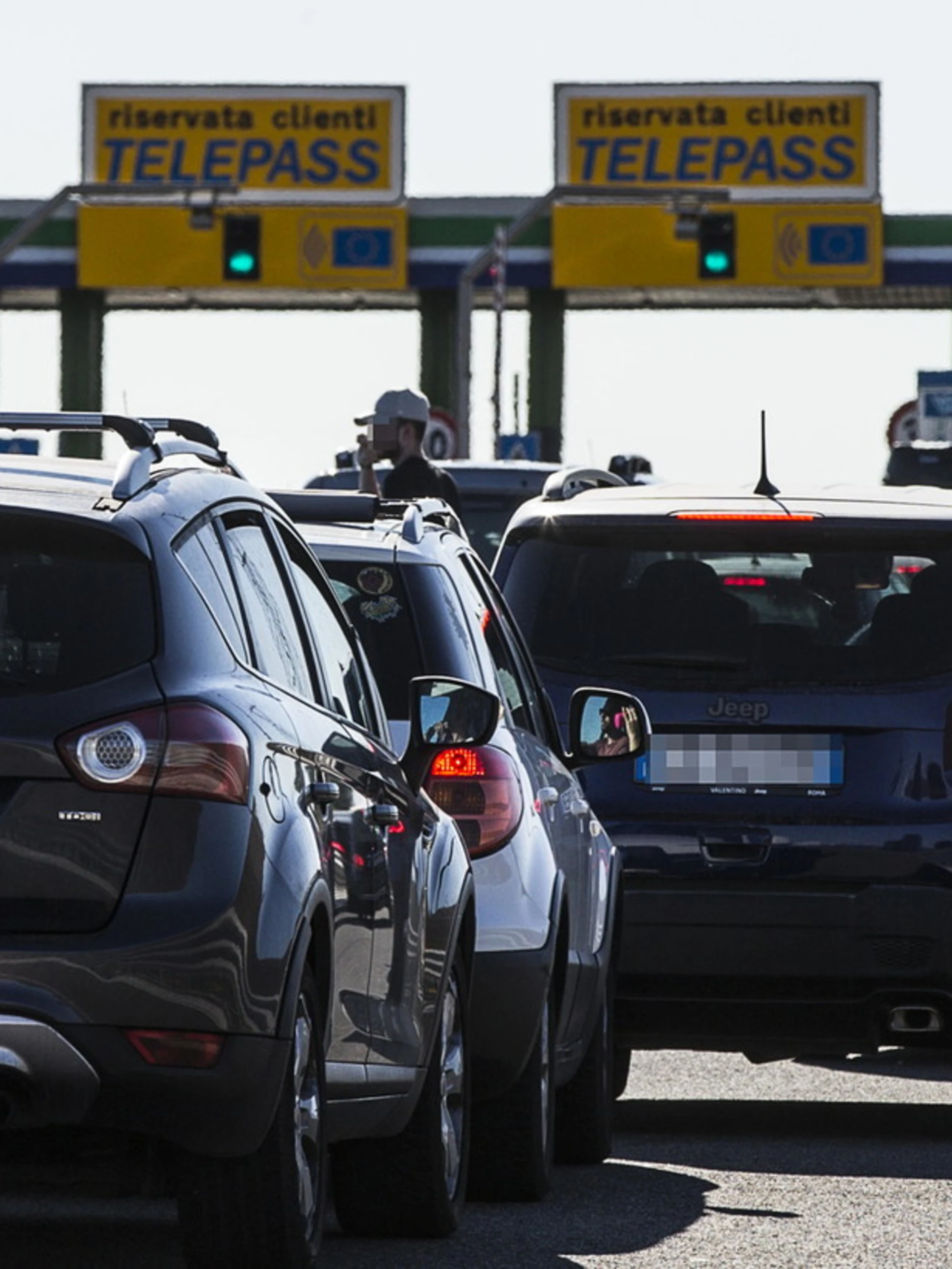 Napoli, non paga il pedaggio 45 volte: finisce malissimo