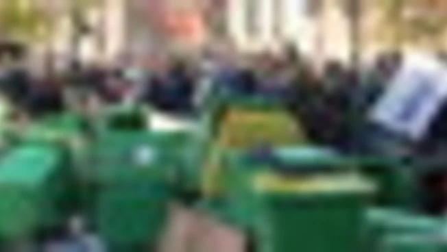 Francia, studenti ancora in piazza: sit-in e blocchi a Parigi