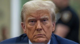 Donald Trump è in fuga e nessuno lo cattura: i sondaggi negli stati decisivi