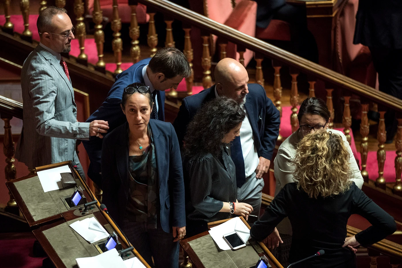 M5s, i grillini sostengono la Lega. La rivolta degli attivisti: "Con il Pd torna l'invasione"