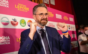 Bologna deli brezplačne pipe za crack, kar sproža polemike