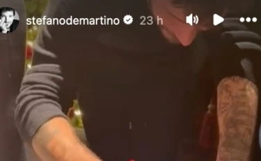 Affari Tuoi, Stefano De Martino ossessionato dal programma: a casa sua...