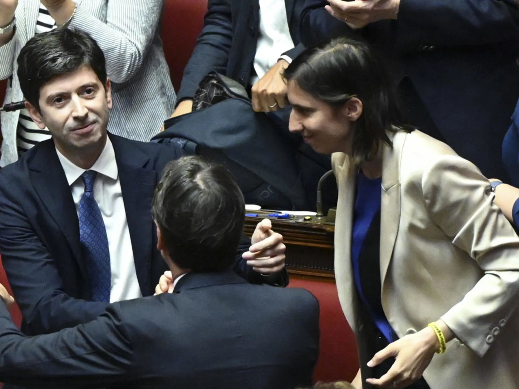 Leggi l'articolo: Conte e Speranza nei guai: l'ex pm rivela tutto