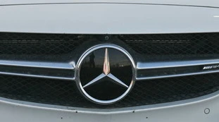 Mercedes, il gravissimo allarme: "Problema ai freni", ecco quali sono i modelli richiamati 