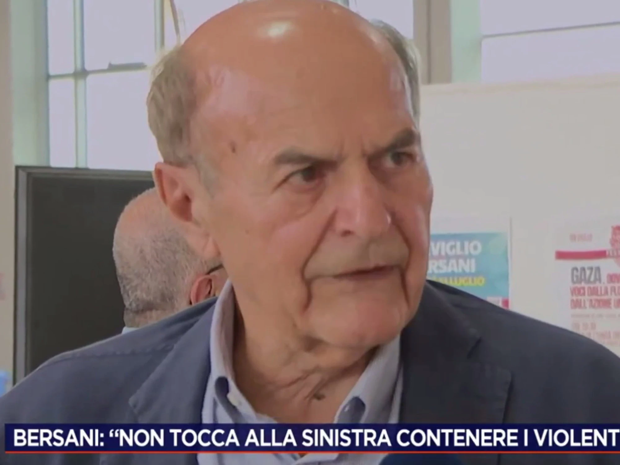 Scontri a Bologna, Bersani: "Noi di sinistra dobbiamo metterci a fare i poliziotti?"