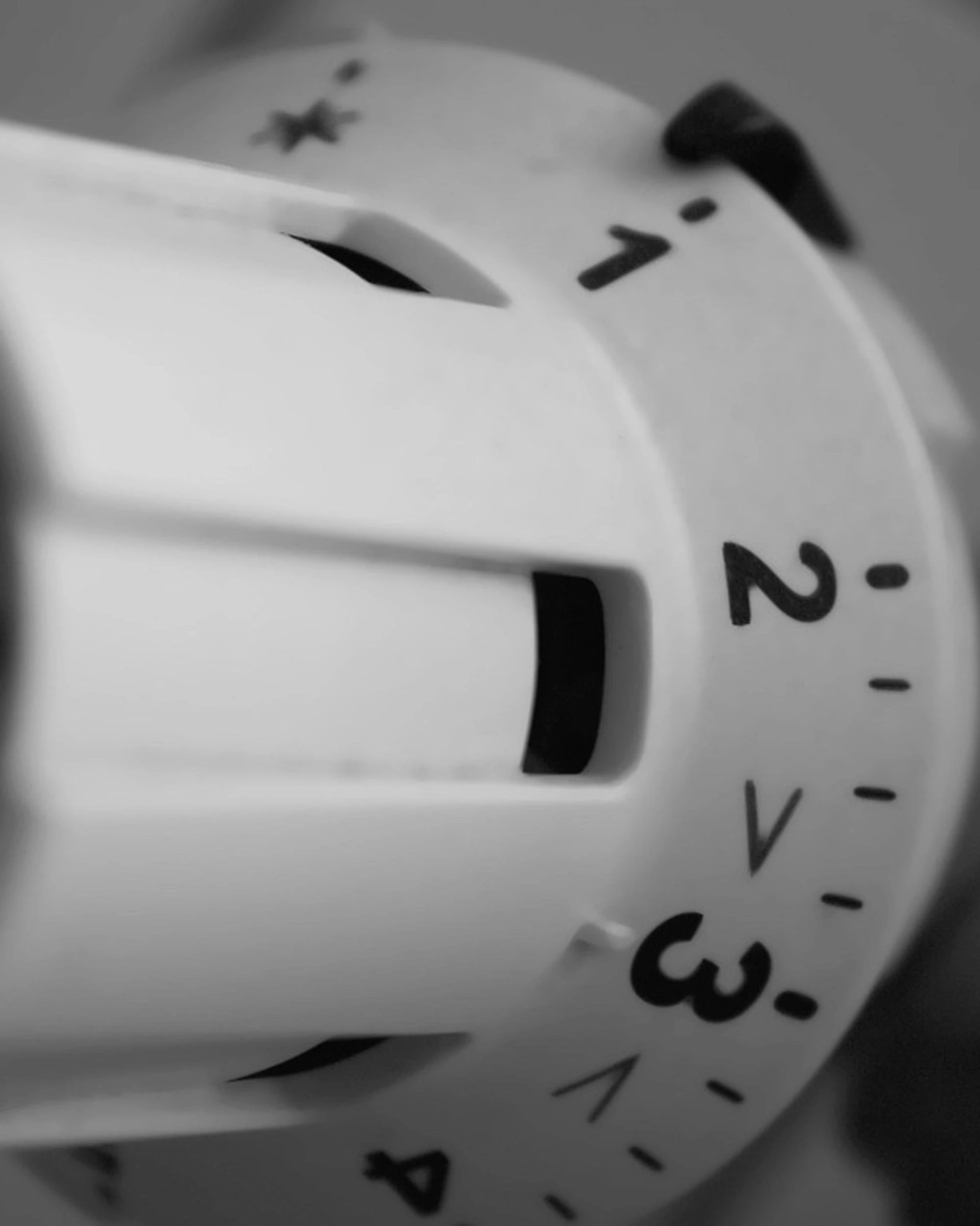 Tasse, stangata Ue su caldaie e benzina: come ci rapinano