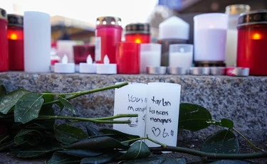 Crans-Montana, lo schiaffo della Svizzera ai ragazzini in fin di vita: "Tutti bocciati"