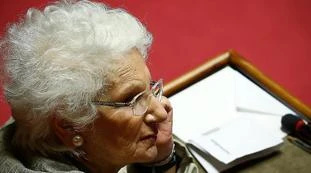 Liliana Segre gela Marco Travaglio e lo zittisce sulla candidatura al Quirinale: "No grazie"