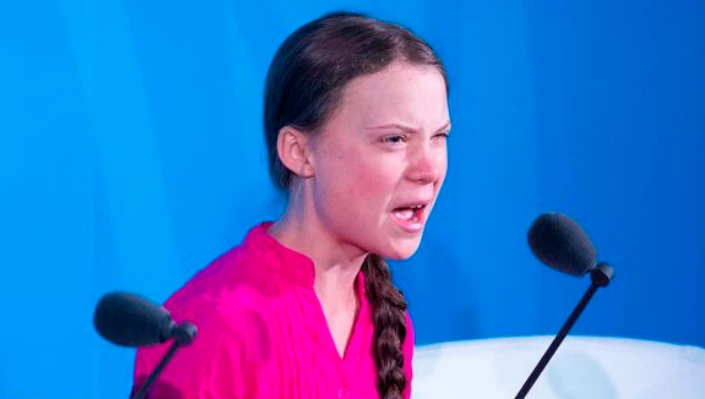 Greta Thunberg, cinquecento scienziati scrivono all'Onu: "Ma che emergenza è? I dati non sono giusti"