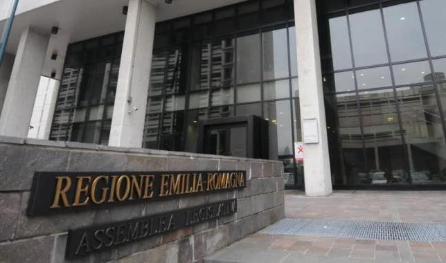 Emilia Romagna, indagati tutti i capigruppo del consiglio regionale per peculato