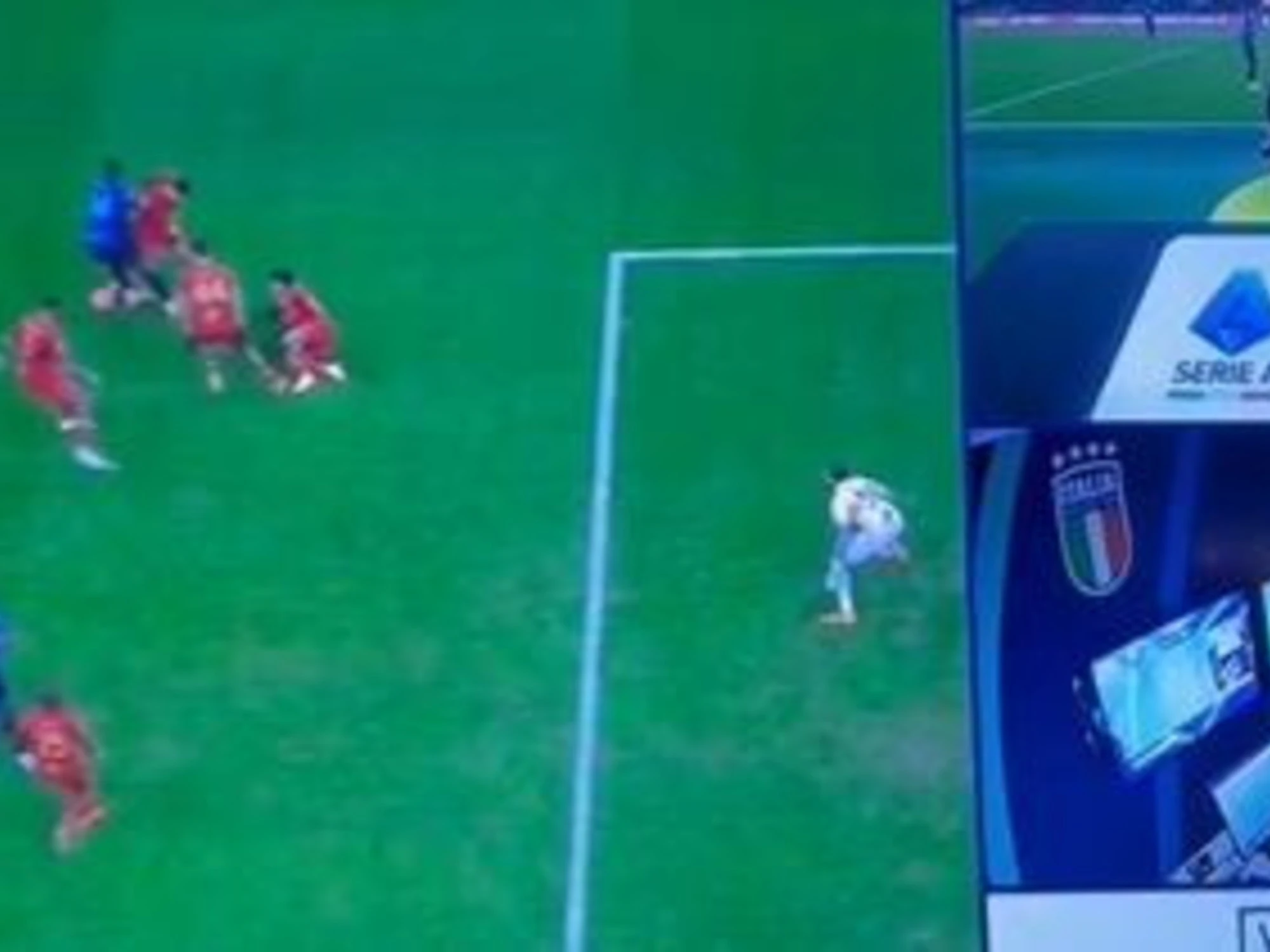 Inter-Lecce, l'arbitro impazzisce al Var: "Guarda 20 volte"