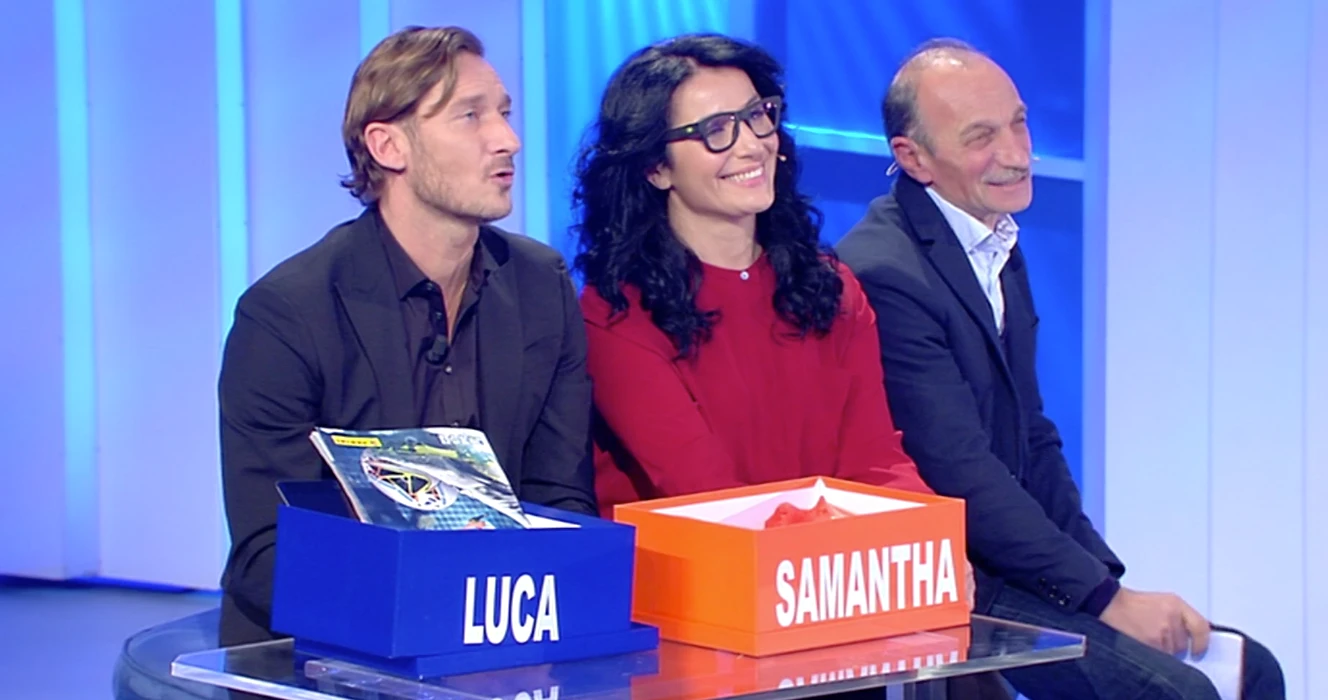 C'è posta per te, Francesco Totti ospite e il siparietto con due ragazzi down: "Gigi D'Alessio? È vecchio"